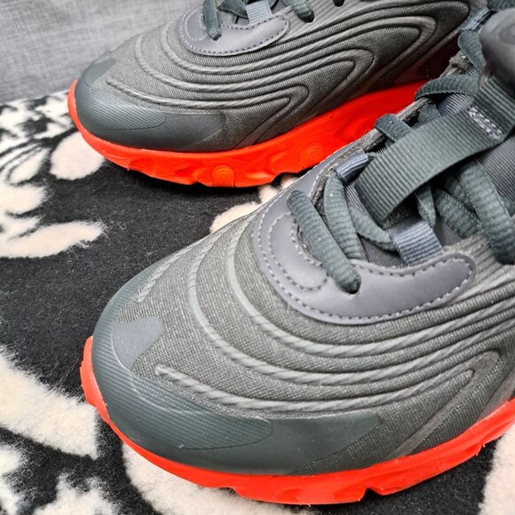 %Men Nike Air Max 270 React ENG Size 8 Dark Smoke Gray Crimson / A 23 main image 4
